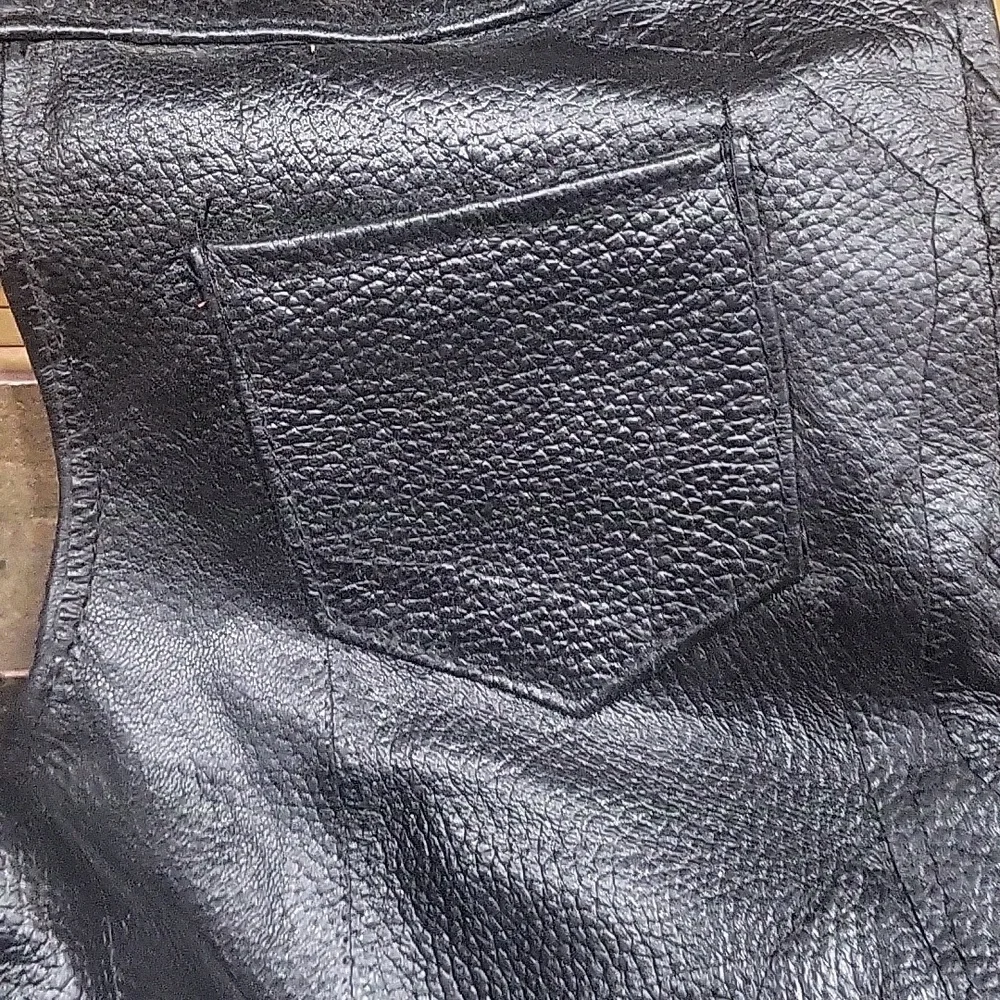 Diamond Plate Buffalo Leather Black Lined Pebbled Leather Motorcycle Chaps Sz XL - Picture 9 of 9